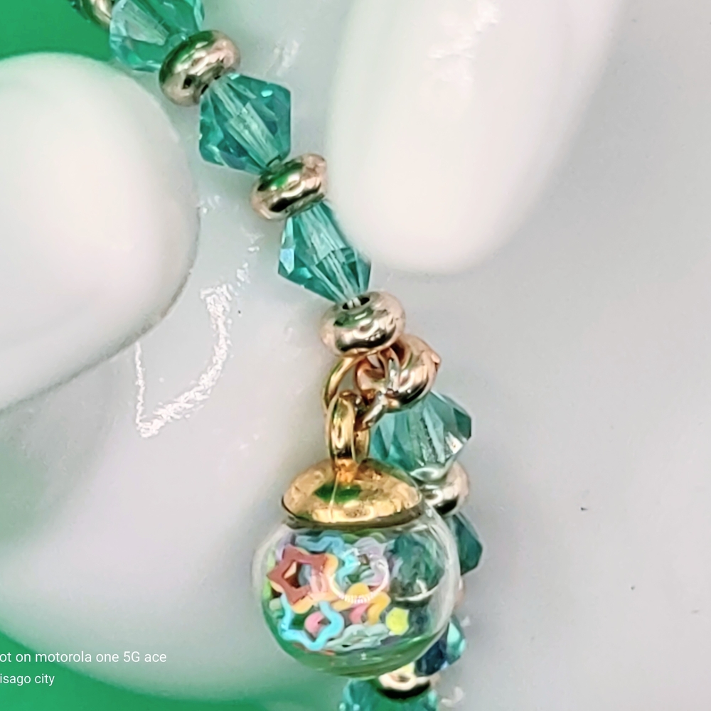 Elegant Gold and Teal Beaded Bracelet